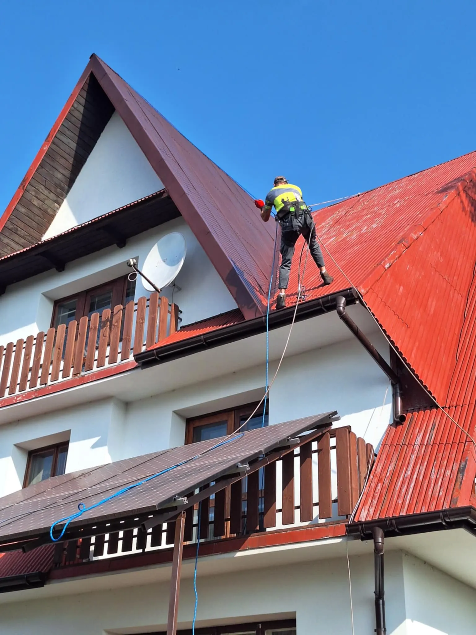 Realizacja Alpistom - wycinka drzew i malowanie dachów